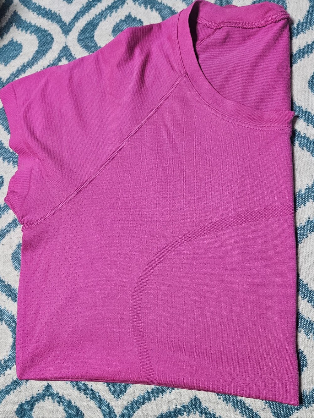 Lululemon Swiftly Tech Short-Sleeve Shirt 2.0 in Sonic Pink, Size 16 - Picture 7 of 8